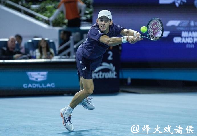 澳网综合：阿尔卡拉斯、德米纳尔会师男单八强